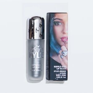 Kylie Cosmetics Supple Kiss Lip Glaze - She’s Back
